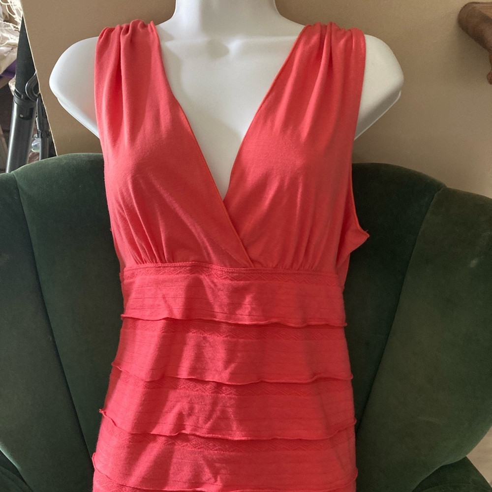 Peach sleeveless top with layers, Studio M